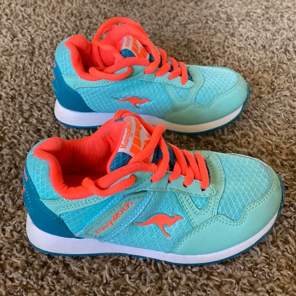 Shoes Kangaroos Shoes Teal Coral Color Combo With Side Pouch Size 11